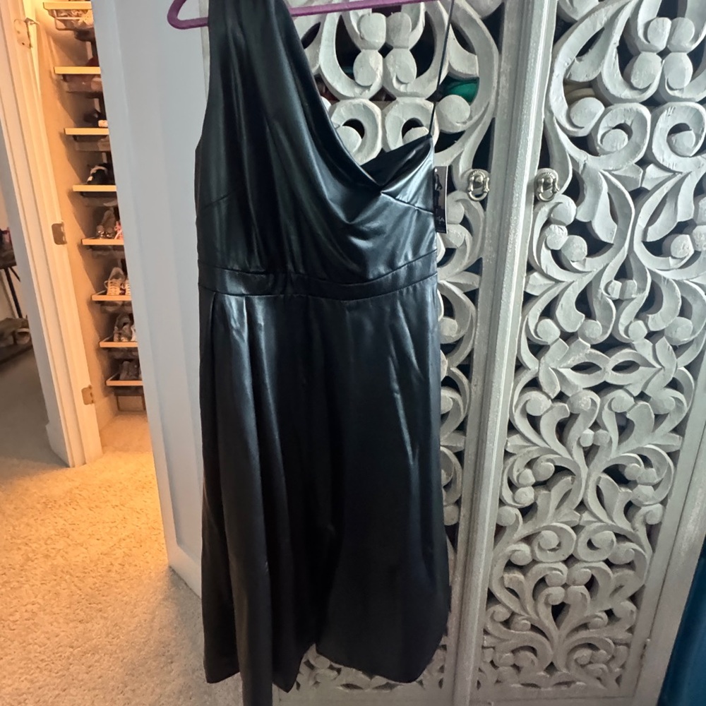 NWT SOFIA VERGARA Elegant Black One-Shoulder Dress Faux black leather
